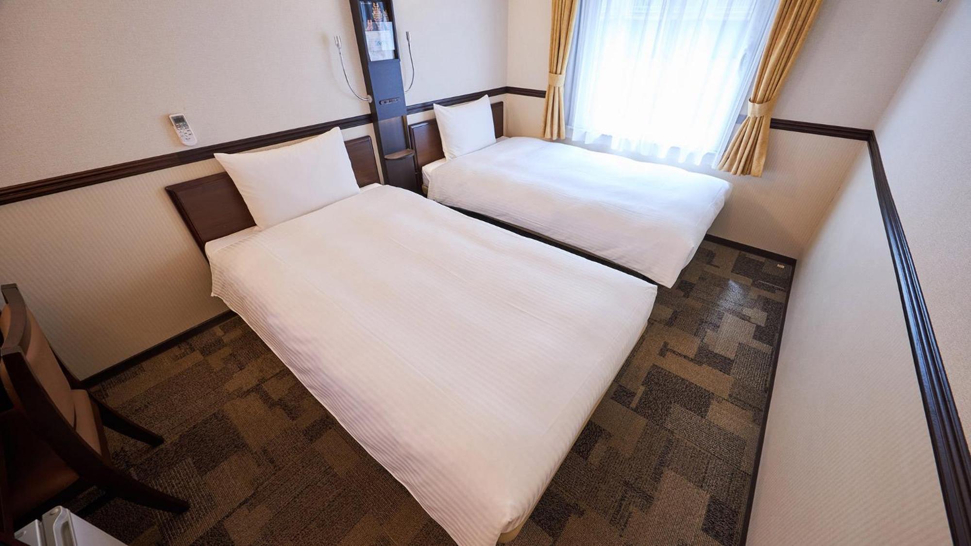 Toyoko Inn Tokyo Ueno Tawaramachi Eki Rum bild